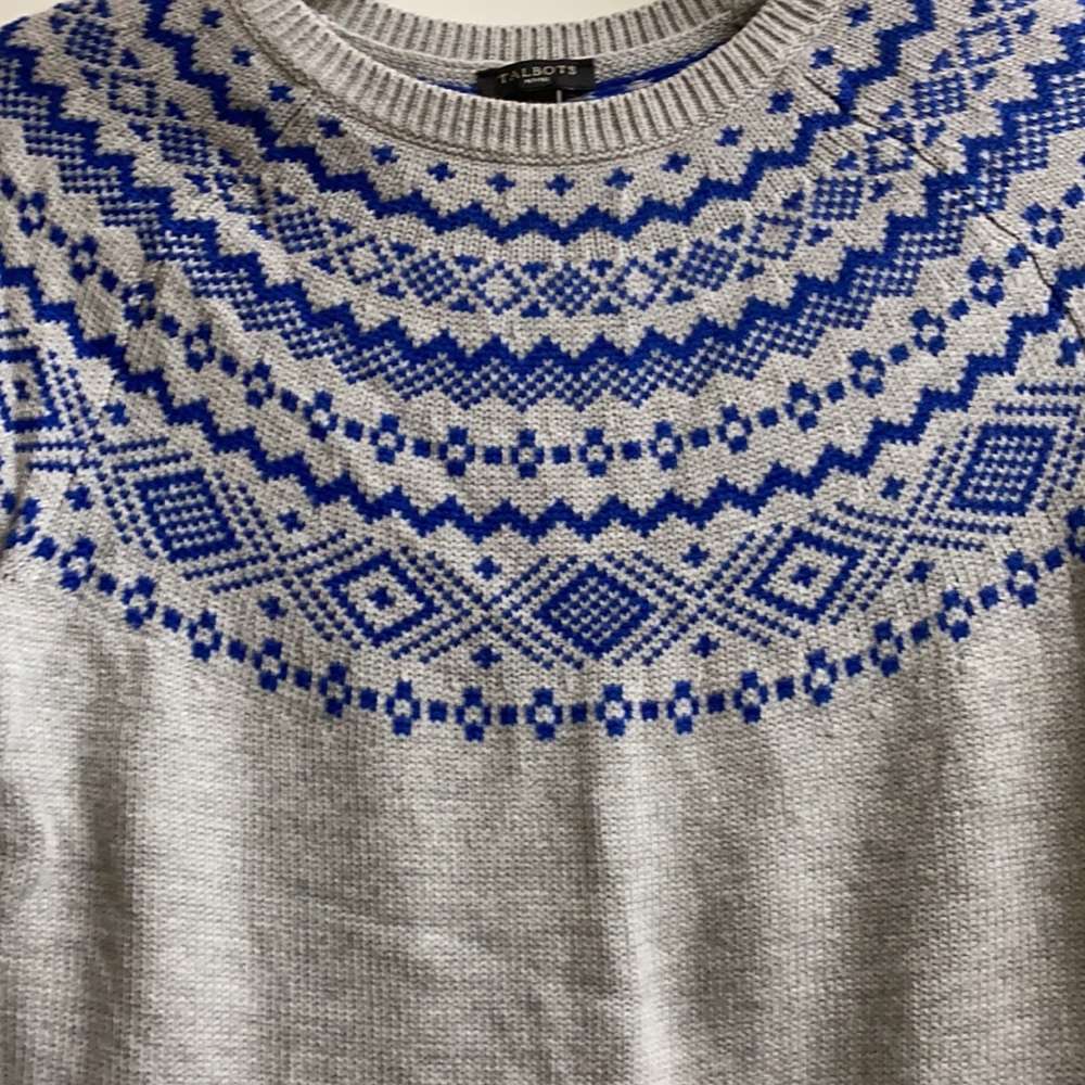 Size Psmall Talbots gray and blue patterned sweater - Picture 2 of 5